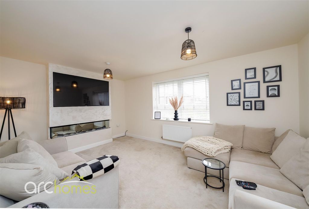 Property photo 2 of 25 Brookbridge-4.Jpg