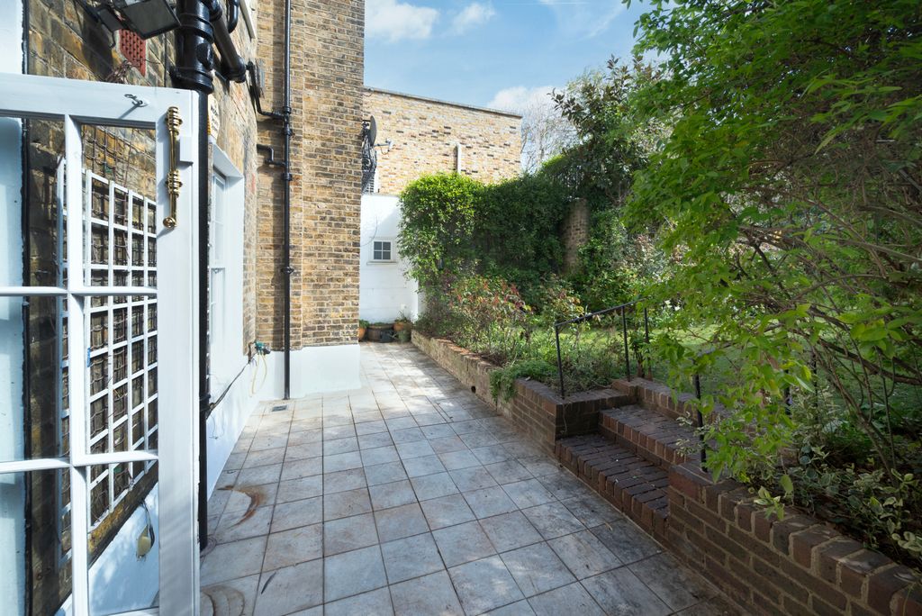 Property photo 3 of 17 Picture No. 08