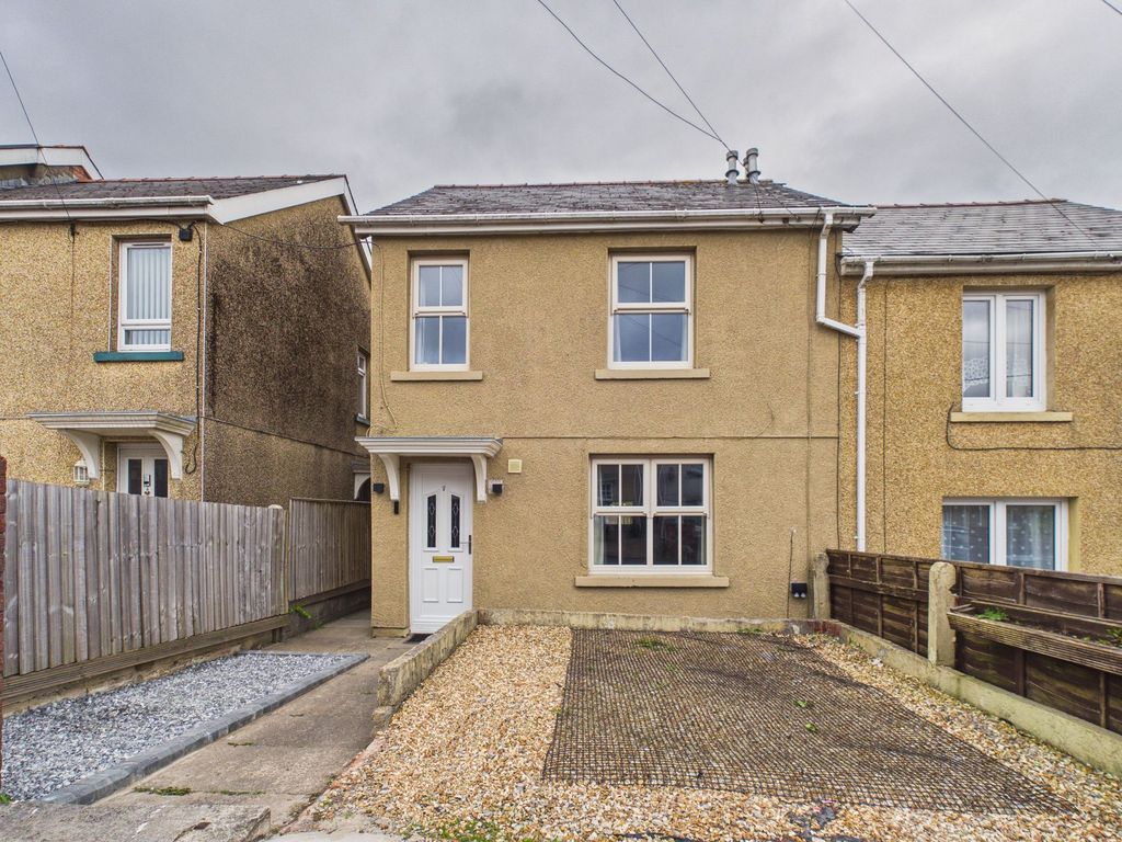 Property photo 1 of 28