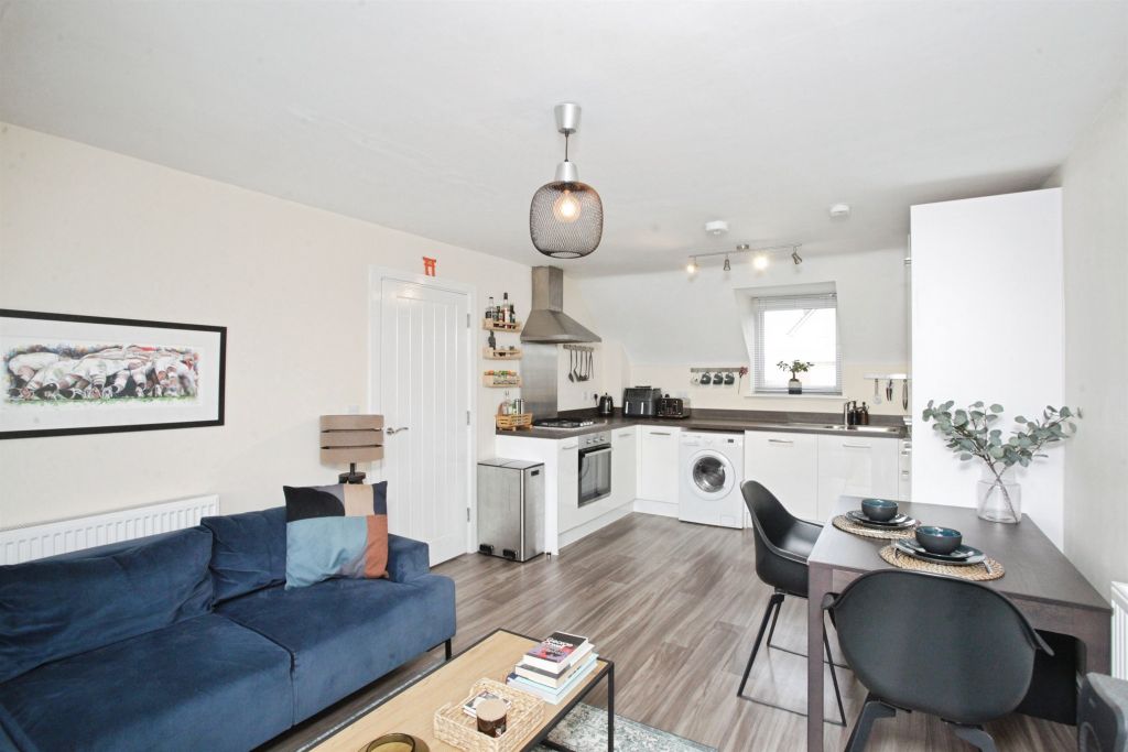 Property photo 2 of 19