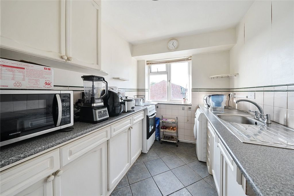 Property photo 3 of 12 Picture No. 18