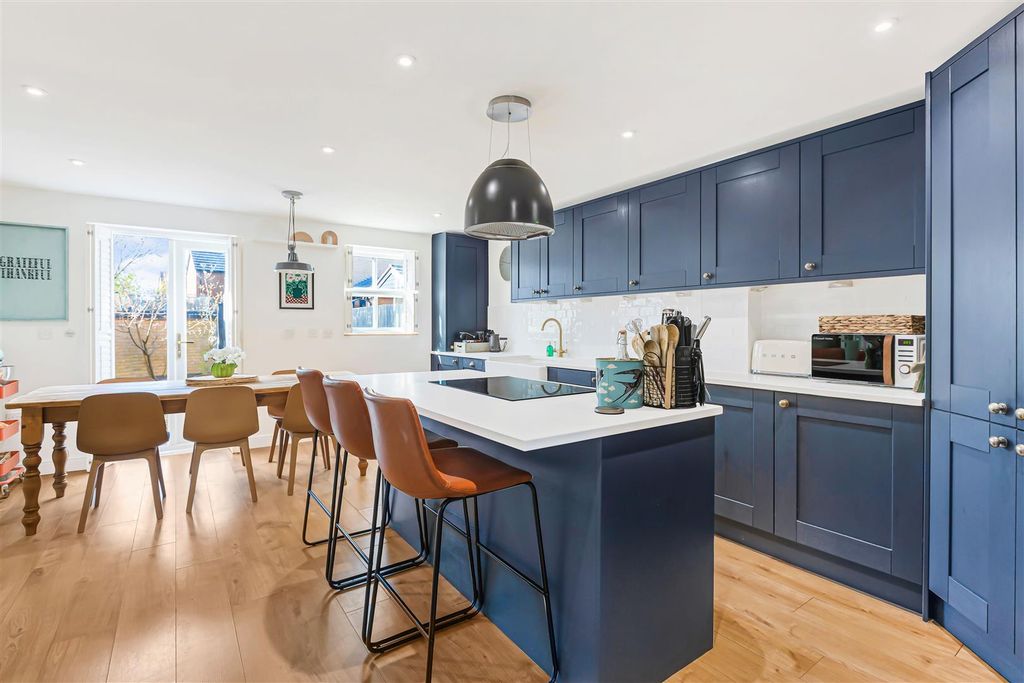 Property photo 2 of 40 Kitchen/Diner