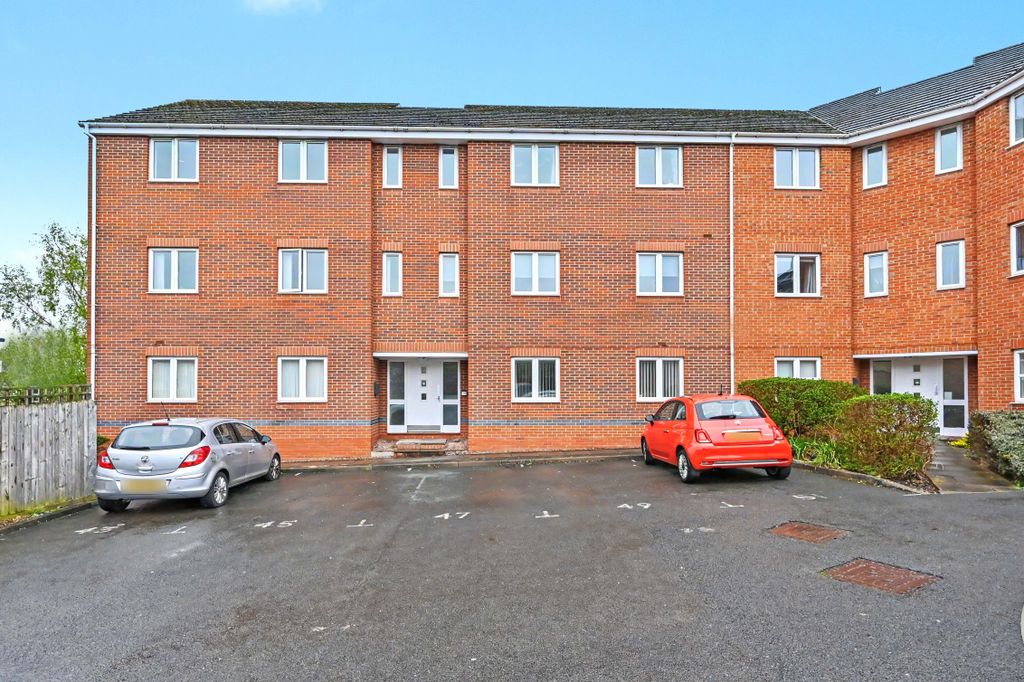 Property photo 1 of 17 Apartment Block