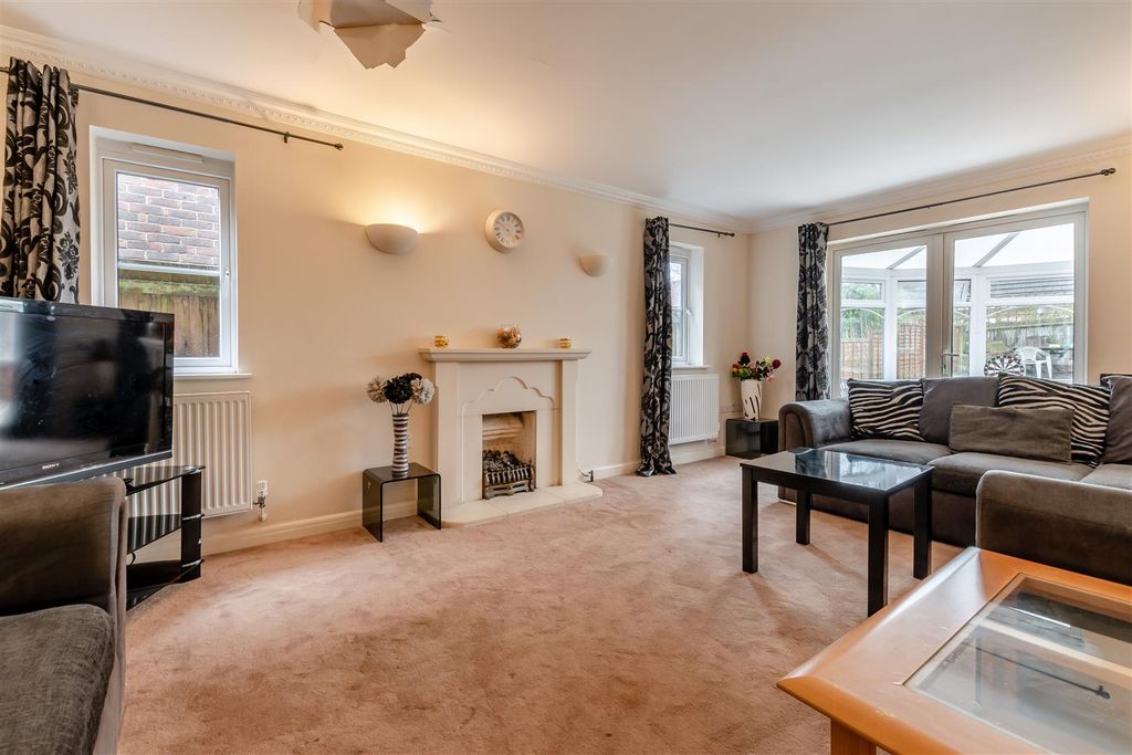 Property photo 3 of 23 8636895-Interior03.Jpg