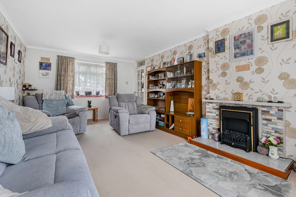 Property photo 3 of 18