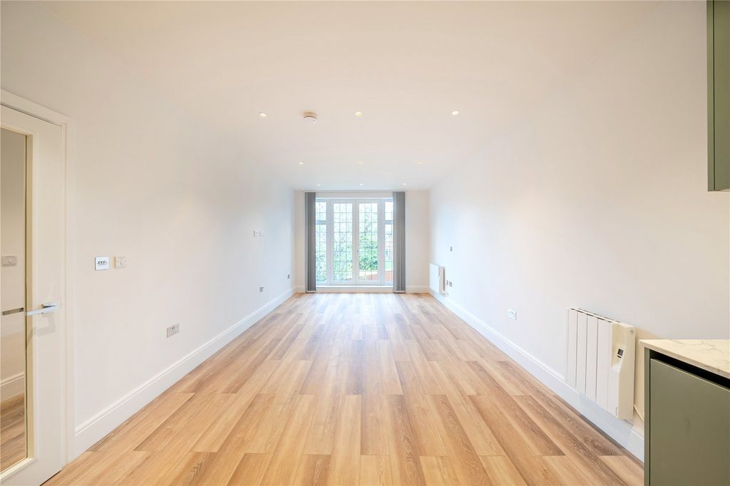 Property photo 3 of 14 Picture No. 17