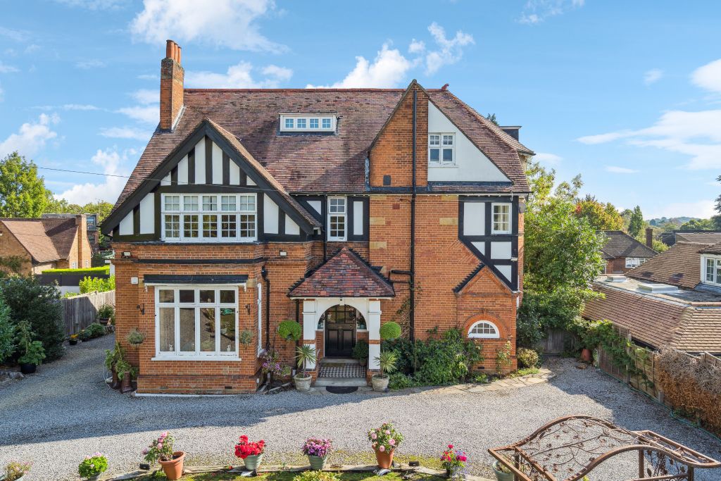 Property photo 2 of 22