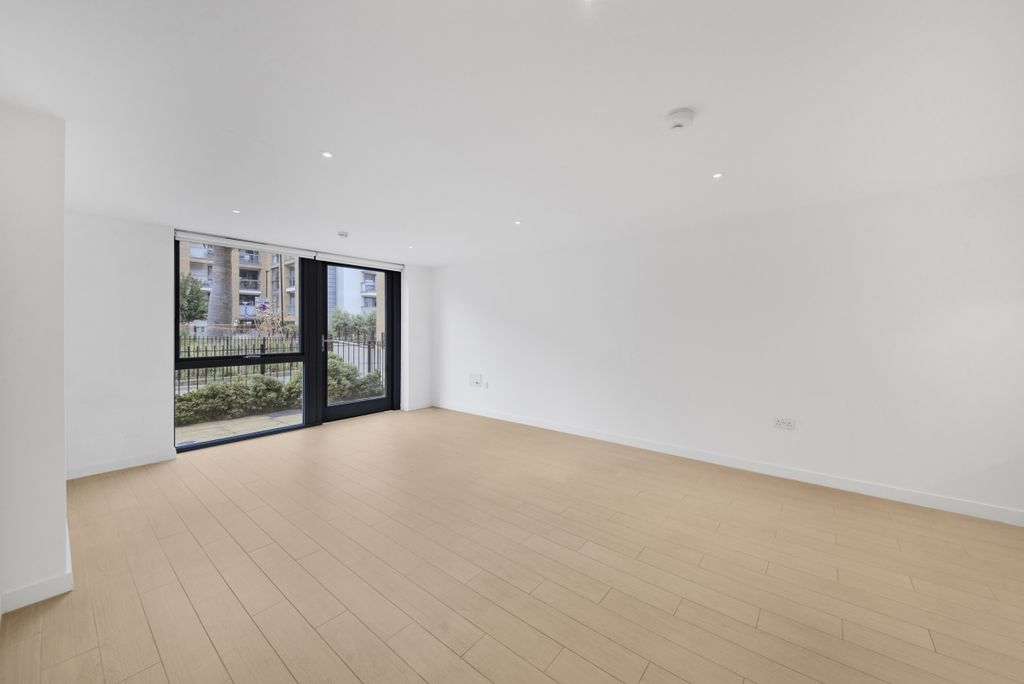 Property photo 1 of 15 Dsc_1203_High