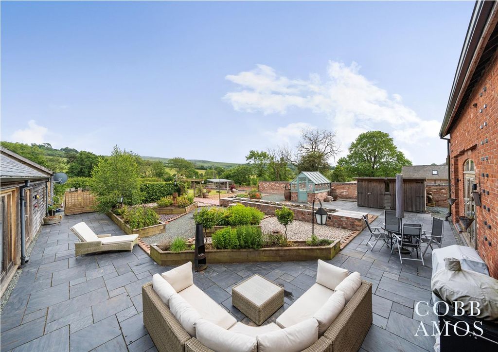 Property photo 2 of 41 Hi-Res-04.Jpg