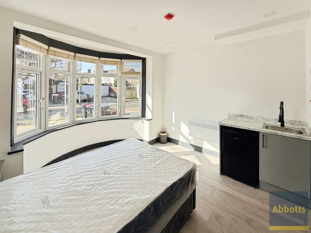 Property photo 1 of 2