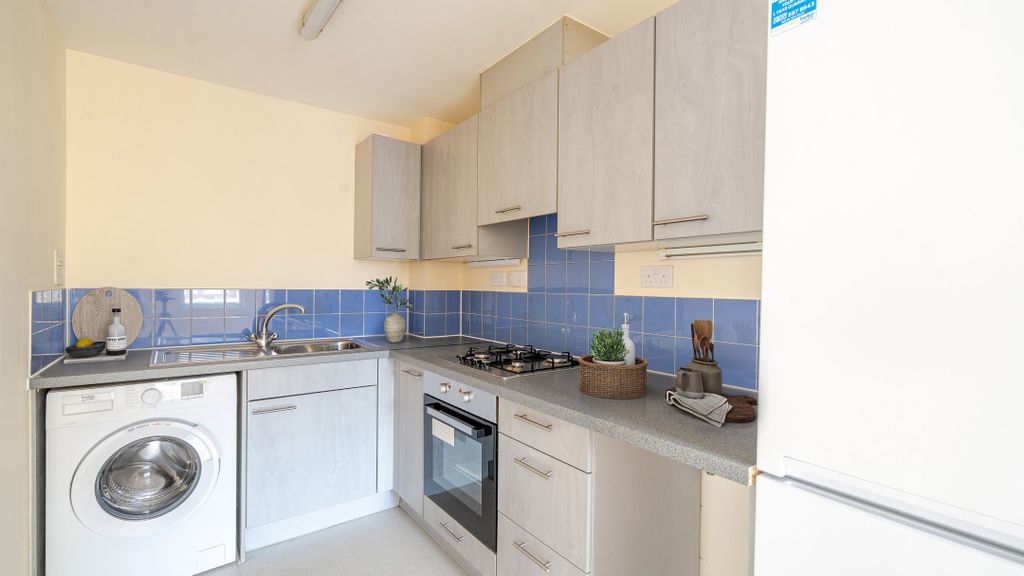 Property photo 2 of 6