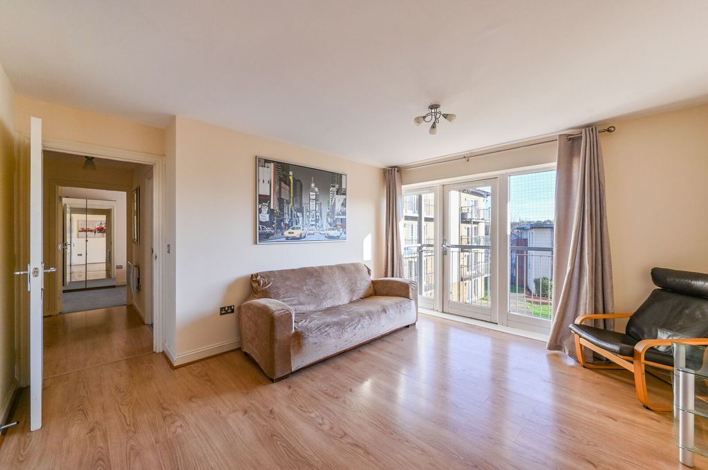 Property photo 3 of 15