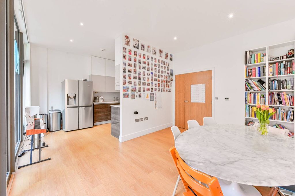 Property photo 2 of 12