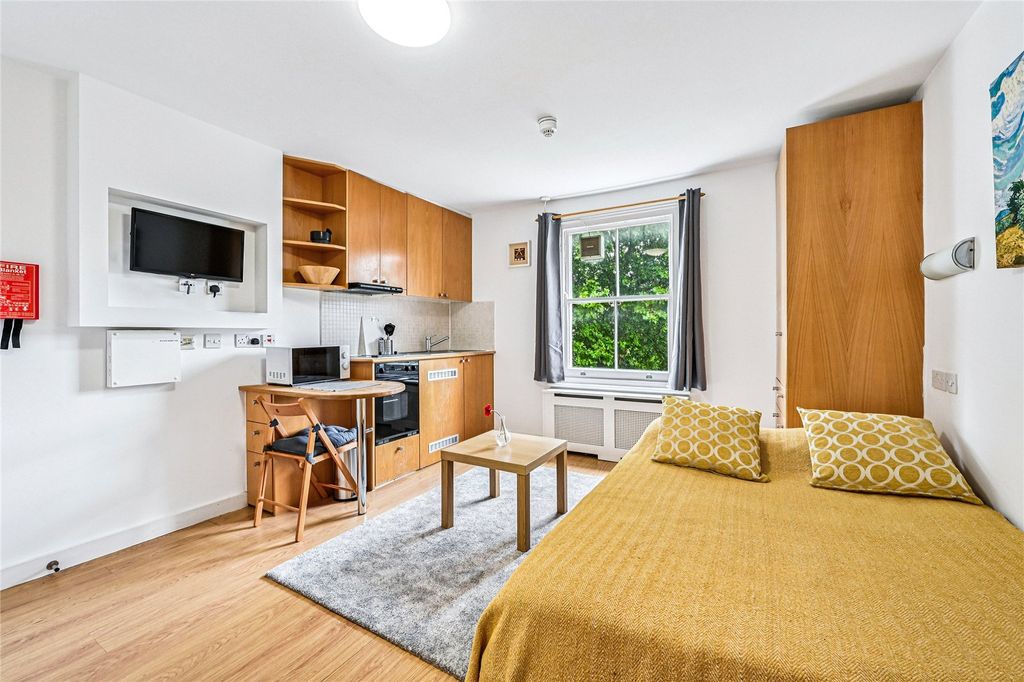 Property photo 1 of 17 Picture No. 03