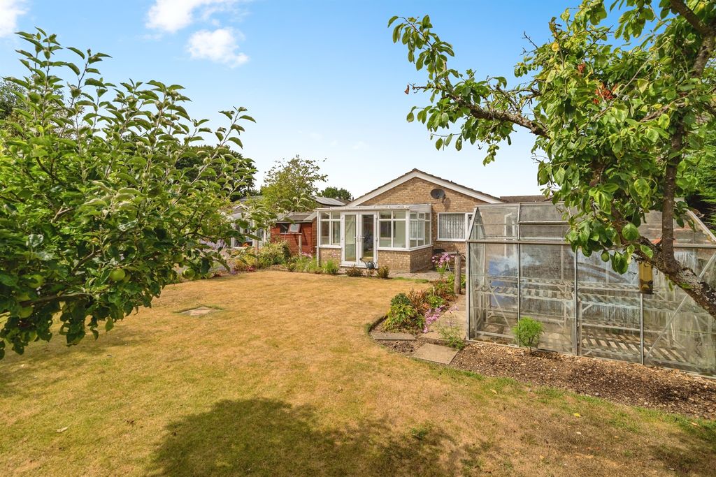 Property photo 2 of 17