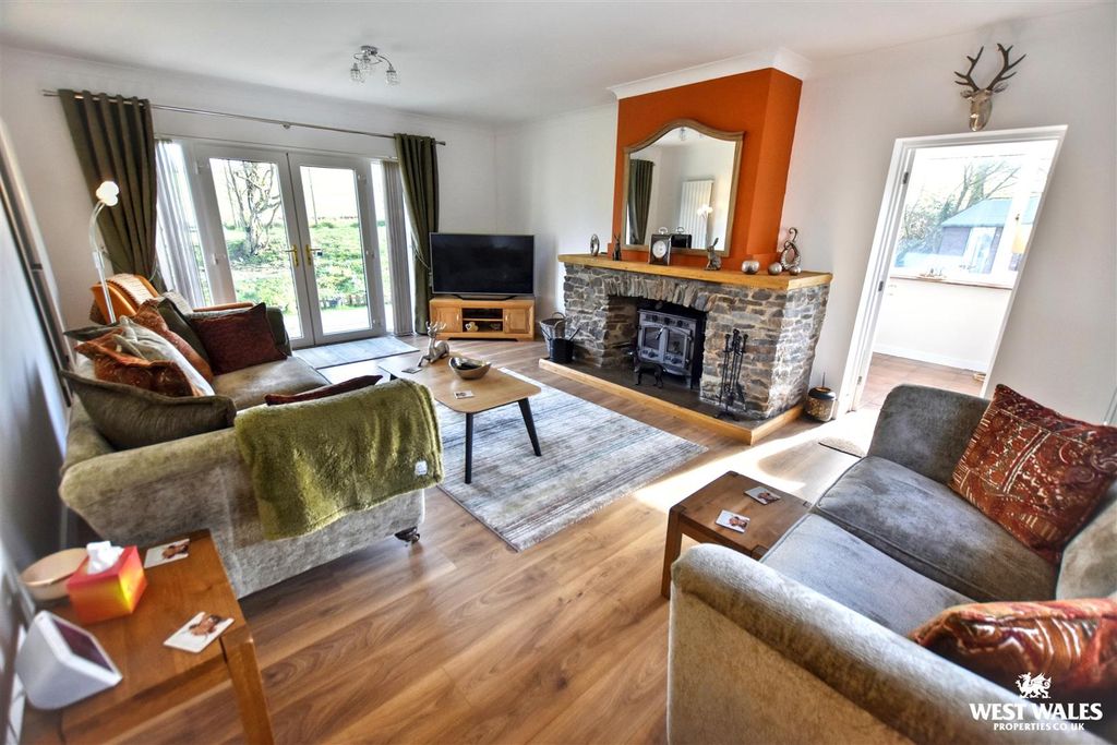 Property photo 2 of 23 15 (23).Jpg