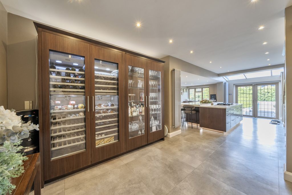 Additional image 4 of 7 bed detached house for saleShirley Church Road, Croydon CR0