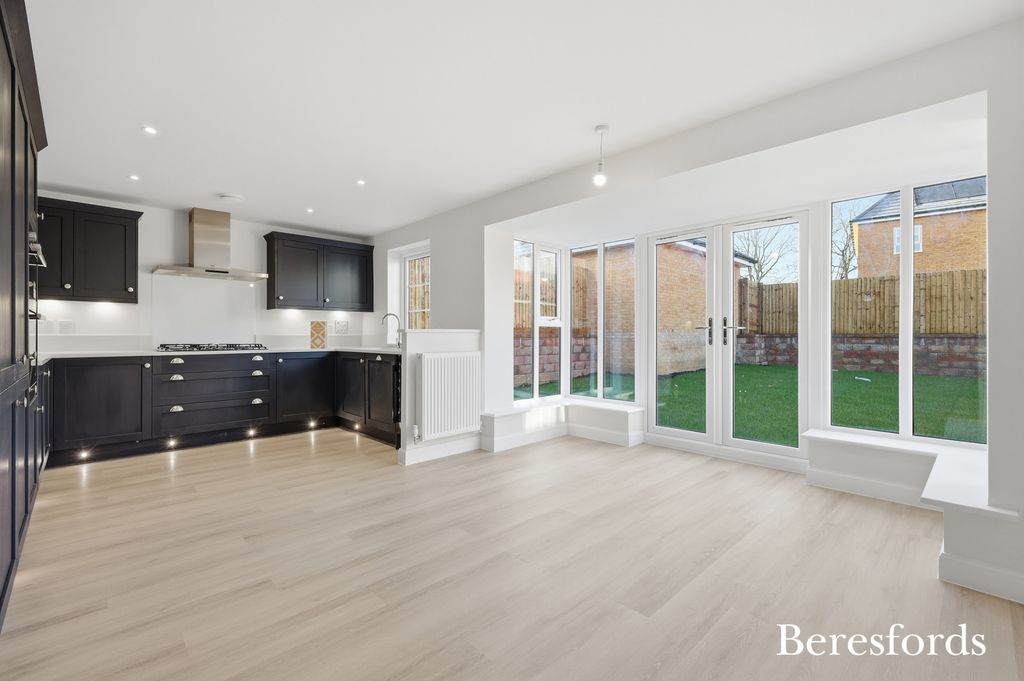 Property photo 2 of 8 Picture No. 06