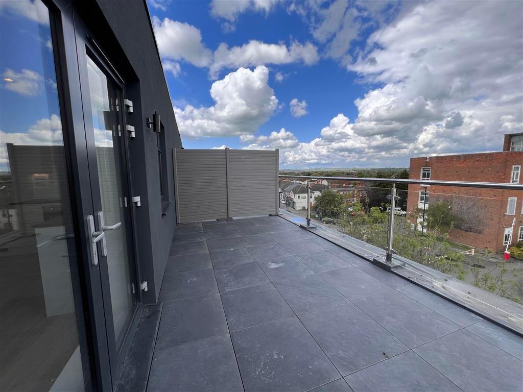 Property photo 2 of 11 Balcony