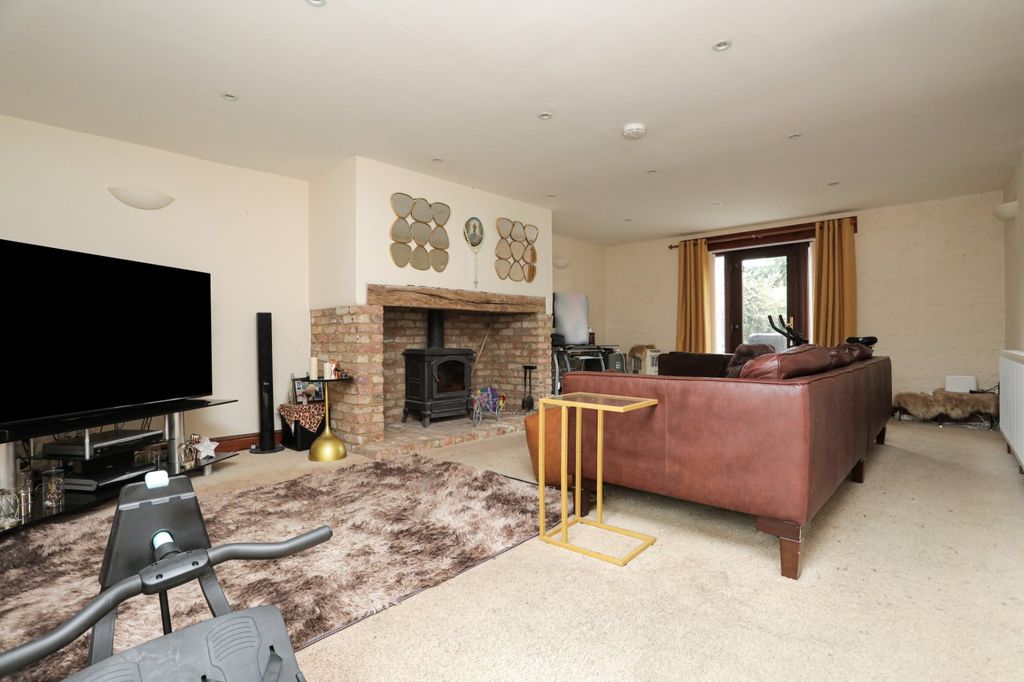 Property photo 2 of 15 Picture 2