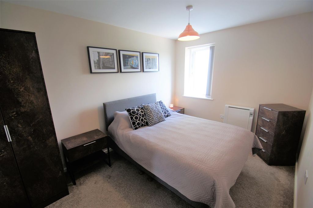 Property photo 2 of 17 89Park1