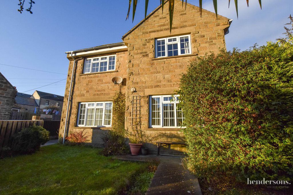 Property photo 1 of 25