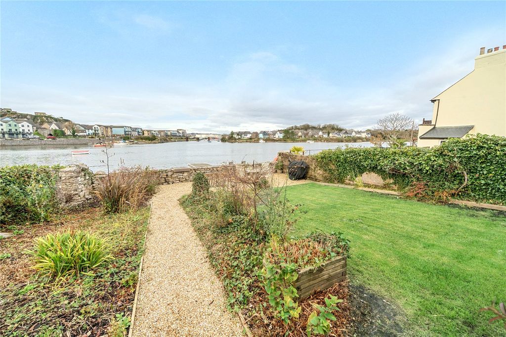 Property photo 2 of 31 Picture No. 18