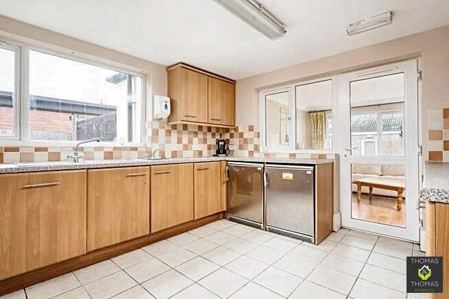 Property photo 2 of 25 108542_101121002370_Img_03_0000_Max_656x437 (1).Jp