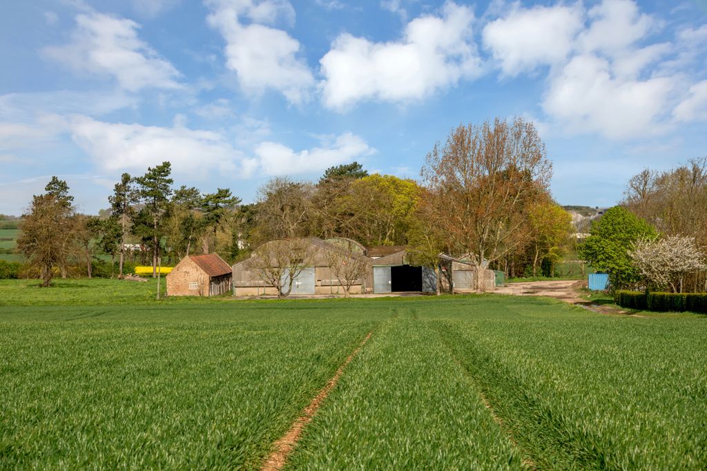 Property photo 2 of 15 Outbuildings