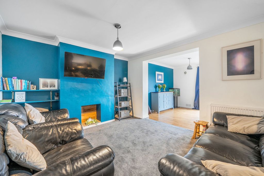 Property photo 3 of 15