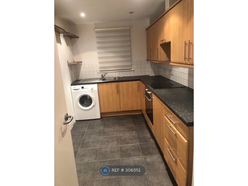 Property photo 1 of 7 Kitchen