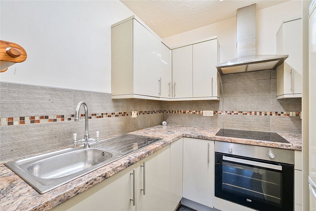 Property photo 2 of 12 Picture No. 23