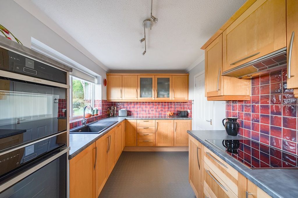 Property photo 2 of 22 138043813691c5cc43760d