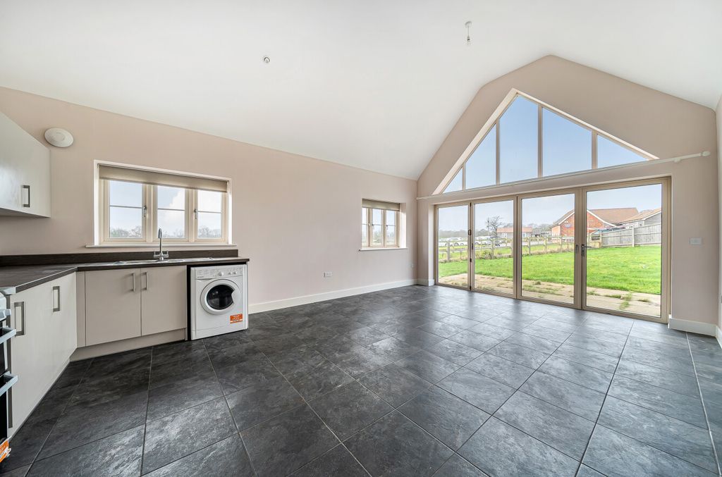 Property photo 2 of 13 1418010-10-69A038...