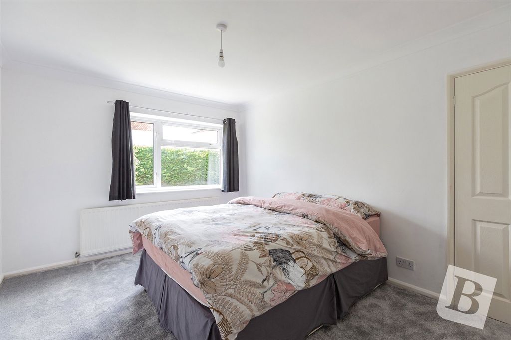 Property photo 2 of 9 Bedroom