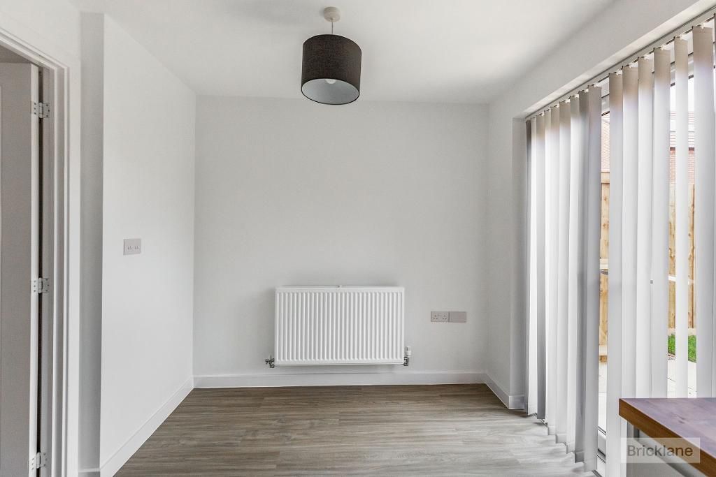 Property photo 3 of 12 Dining Area