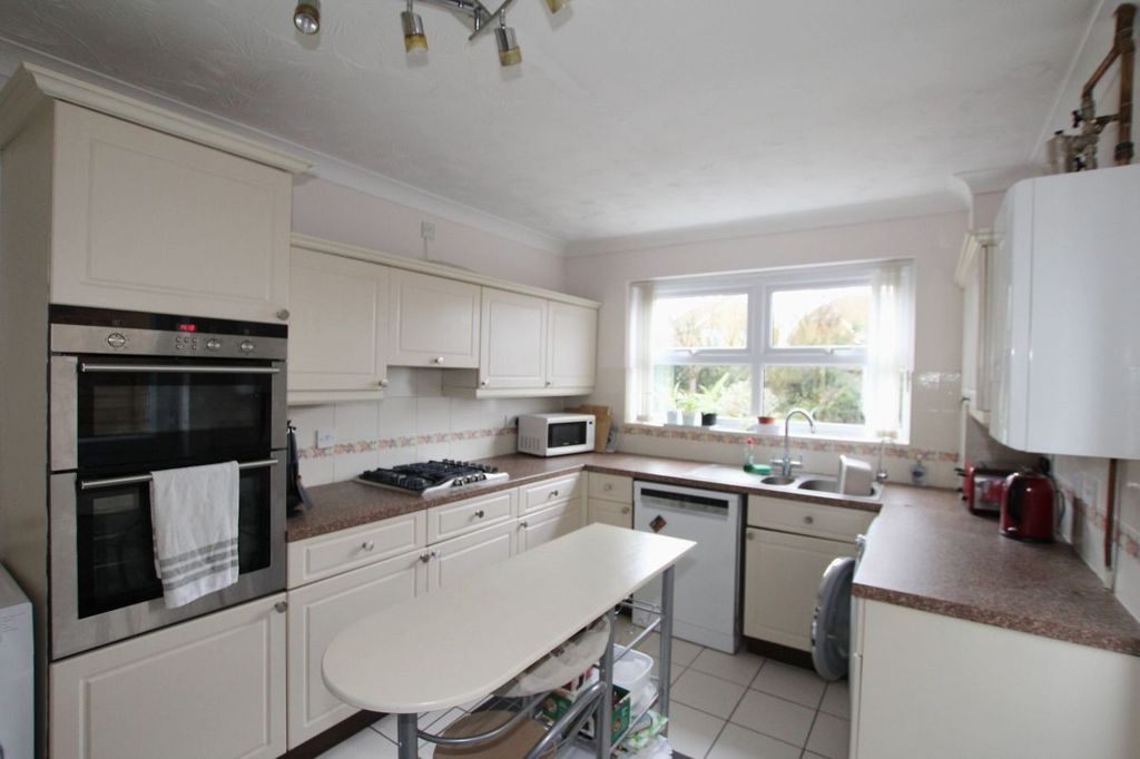 Property photo 3 of 17