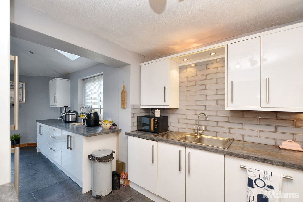 Property photo 3 of 26