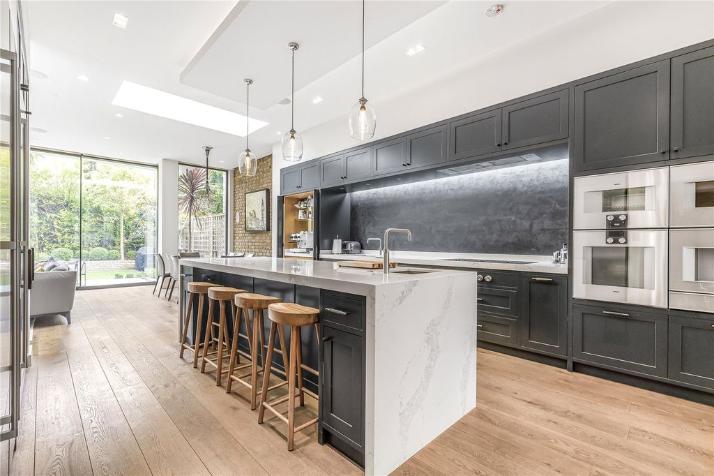 Property photo 2 of 13 Kitchen