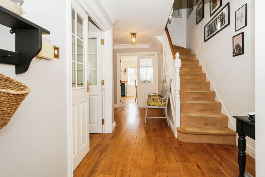 Property photo 2 of 39 Hallway