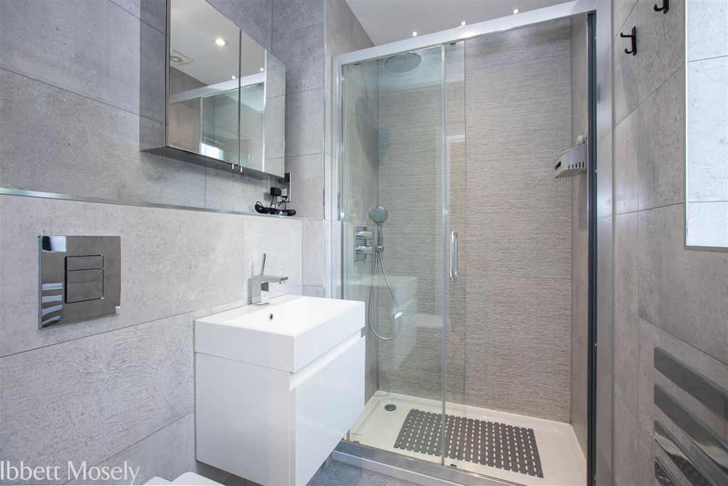 Property photo 3 of 10 14.Jpg