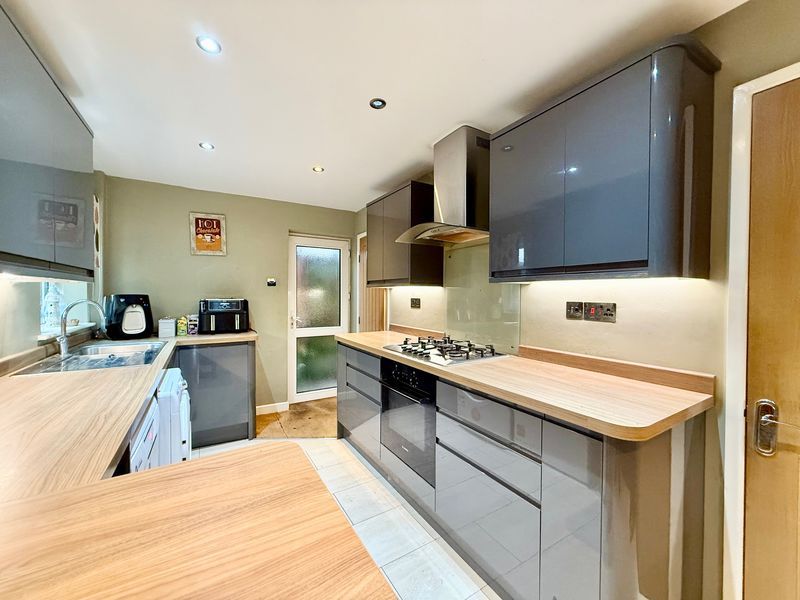 Property photo 3 of 11 Photo 7