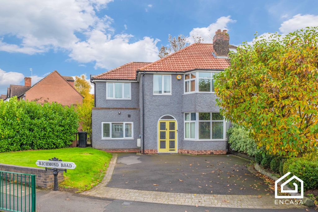 Property photo 2 of 26