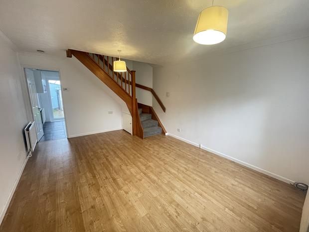 Property photo 2 of 11 Lounge