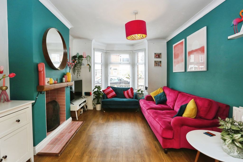 Property photo 3 of 14 Pbox-Img.Jpg