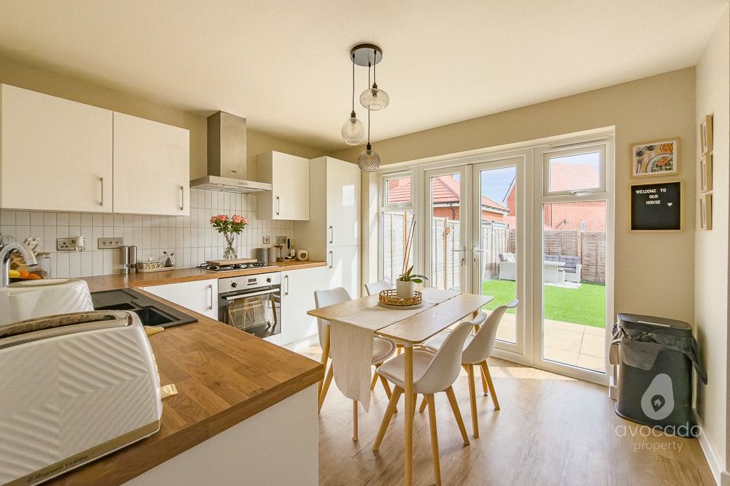 Property photo 2 of 18 5075455