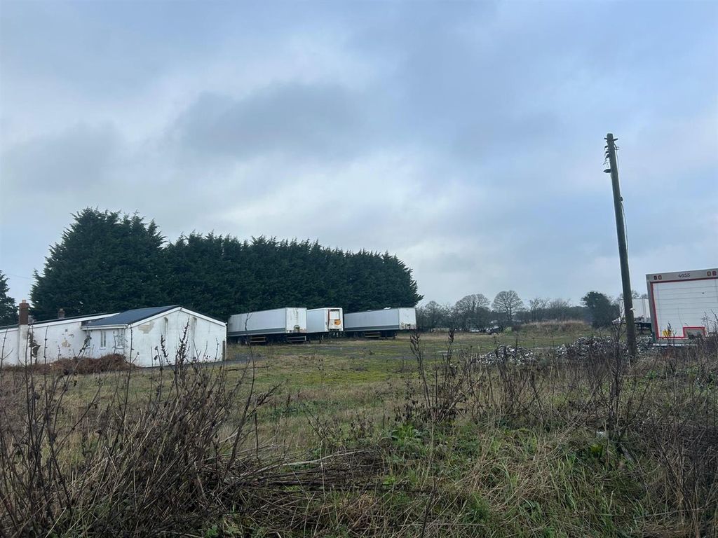 Property photo 2 of 4 53223093-A79E-41F2-9524-B3A9B3B00B79.Jpg