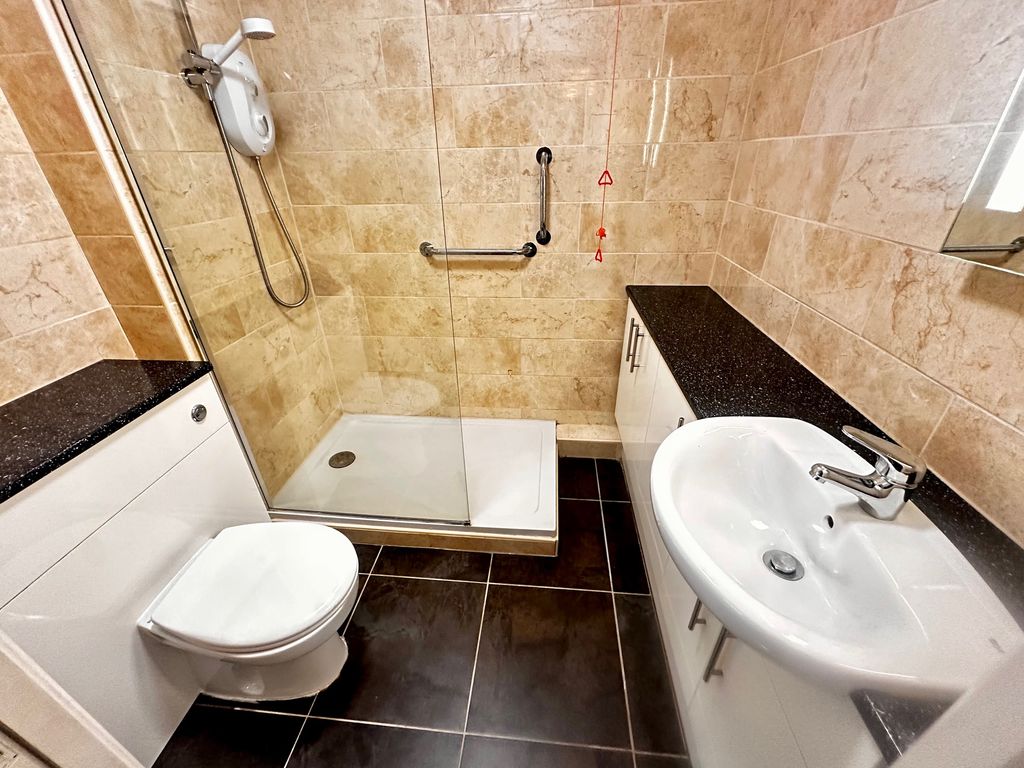 Property photo 3 of 20 Image