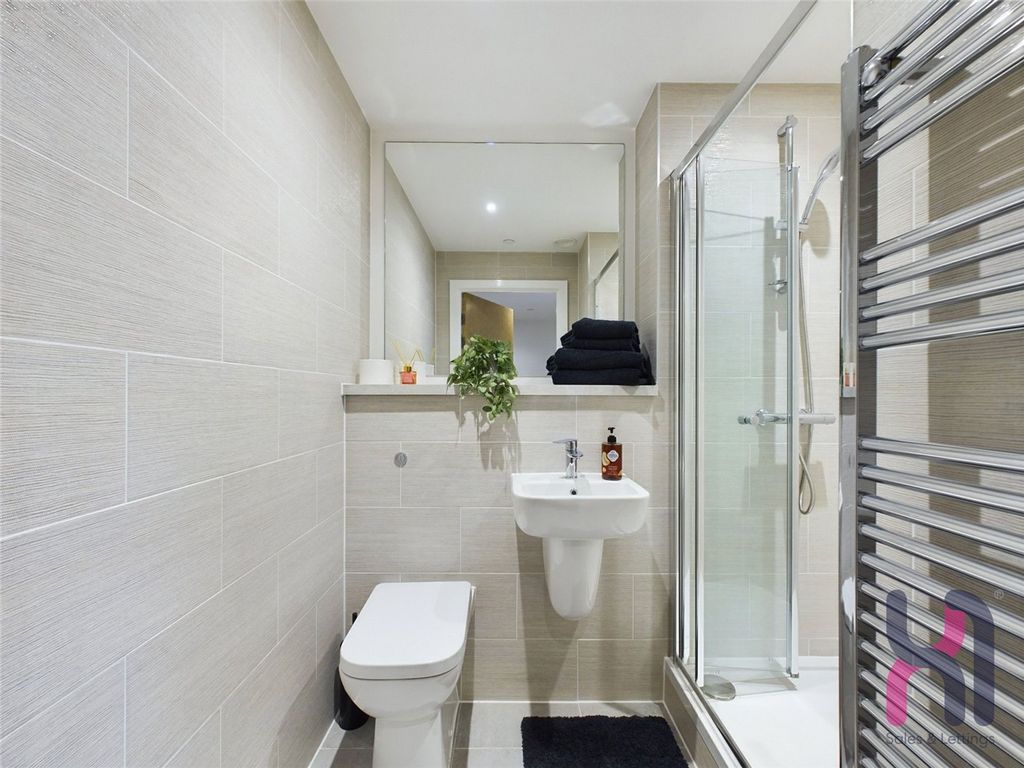 Property photo 2 of 9