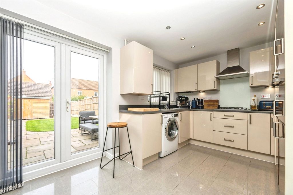 Property photo 3 of 17 Kitchen Dining Room